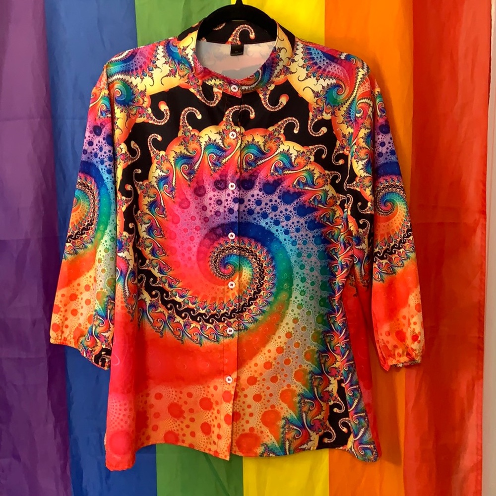 🧥 Spiral Rainbow Buttoned Top